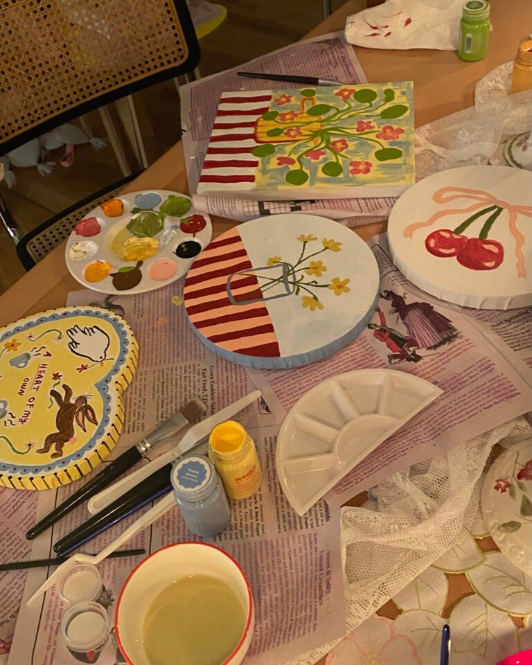 Cozy Hobbies at Home: 12 Relaxing Things to Do in the Evening